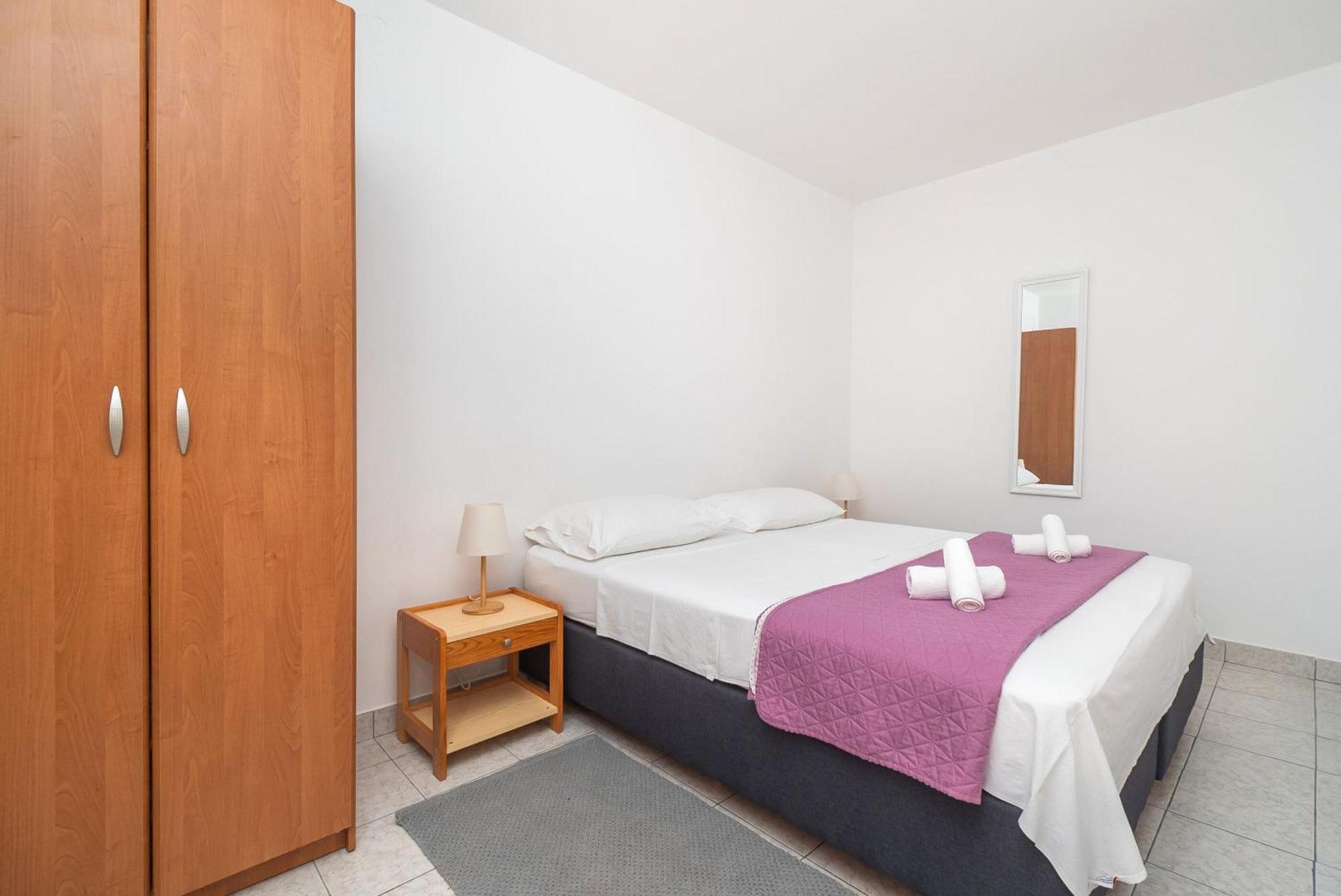 פרימוסטן Apartments Ivica מראה חיצוני תמונה