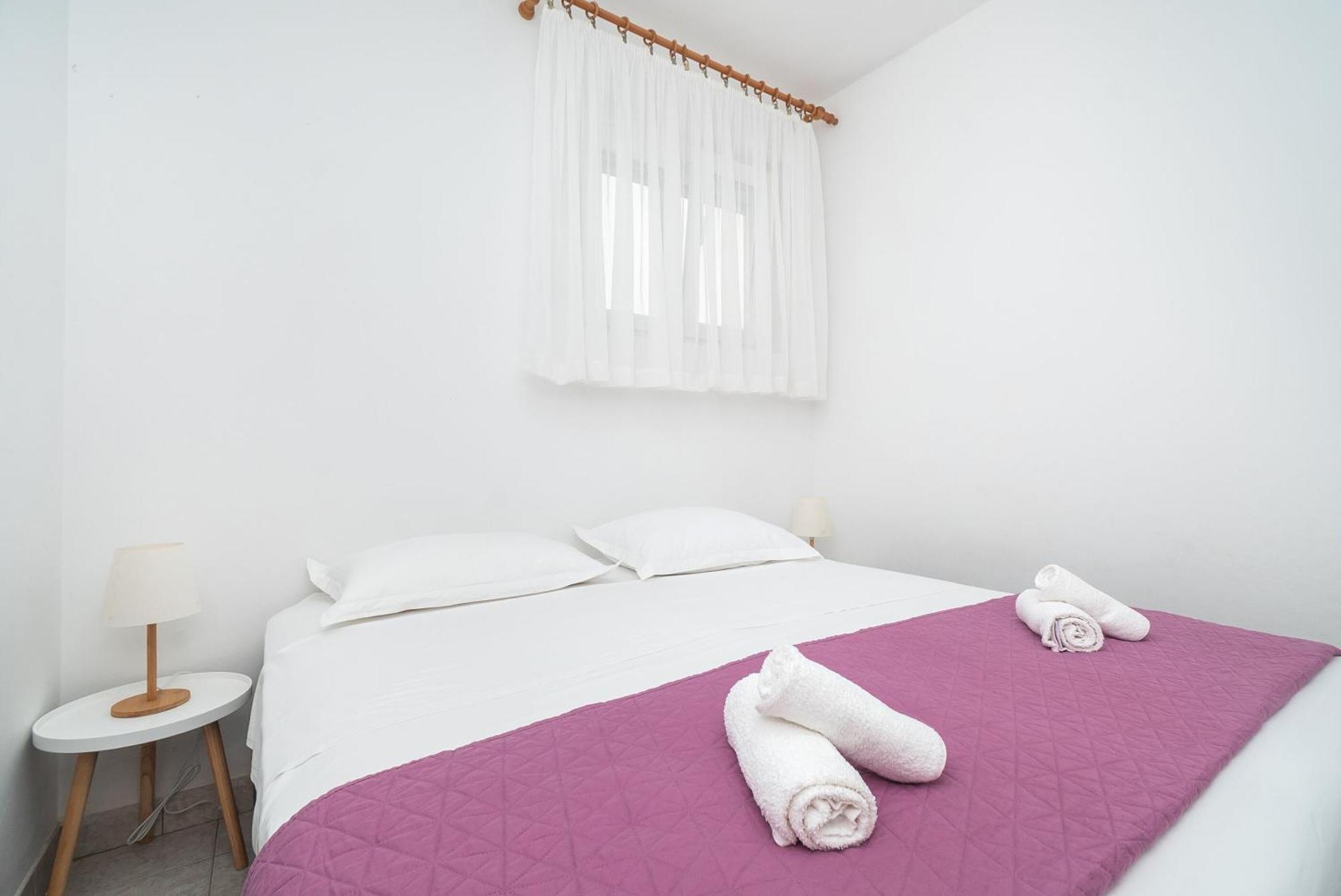 פרימוסטן Apartments Ivica מראה חיצוני תמונה